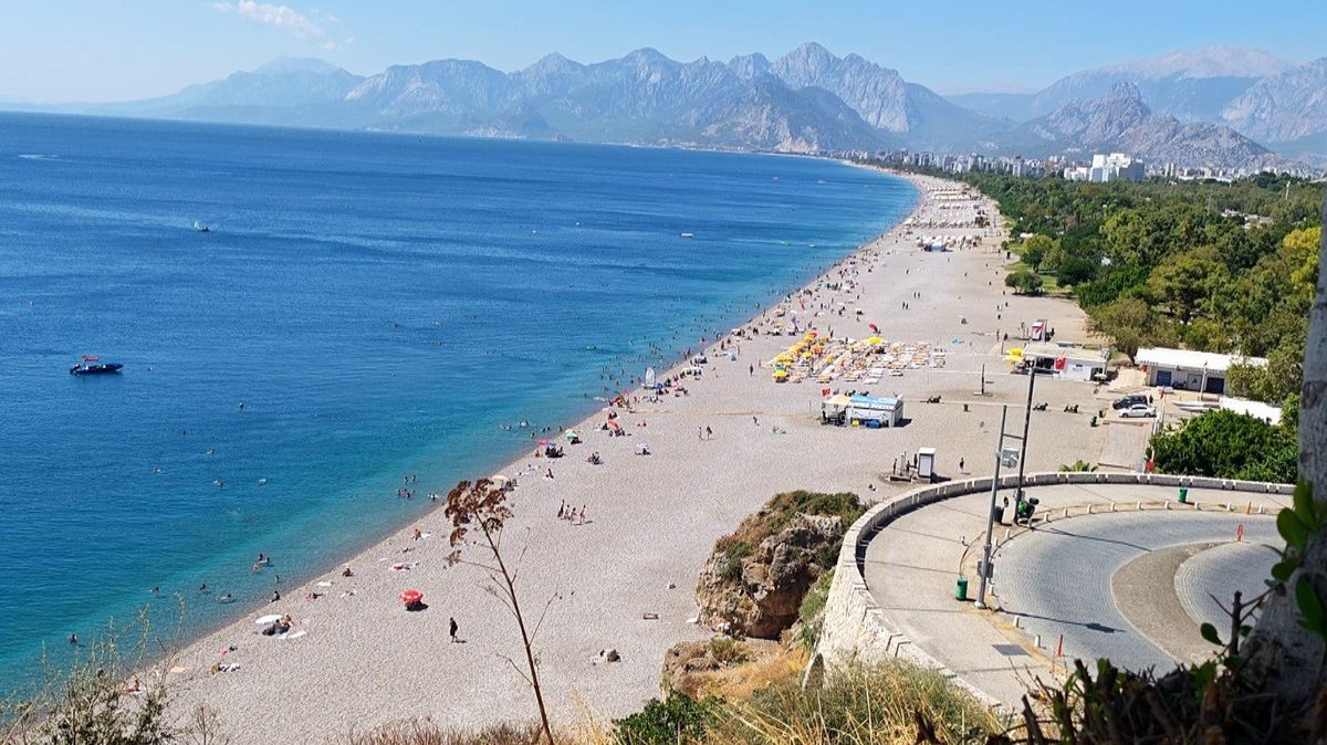 Antalya'da Poyraz Kıyı Kirliliğini Açığa Taşıyacak
