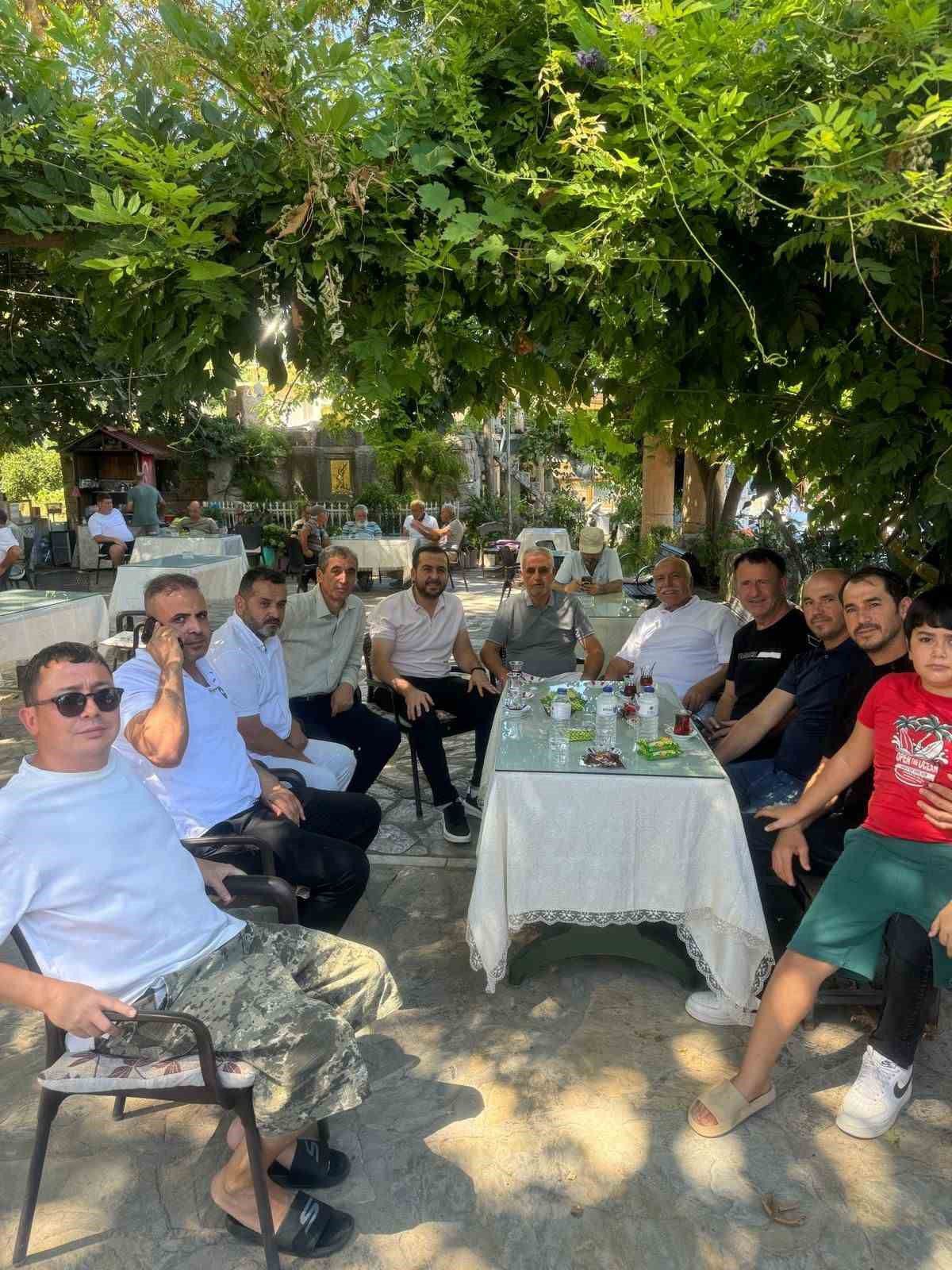 Bakan Uraloğlu Marmaris'te yol incelemeleri yaptı, muhtardan ulaşım talepleri aldı