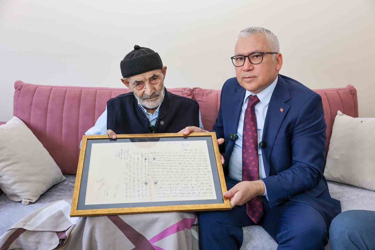 113 Yıllık Mektup Sivas'ta Ailesine Ulaştı