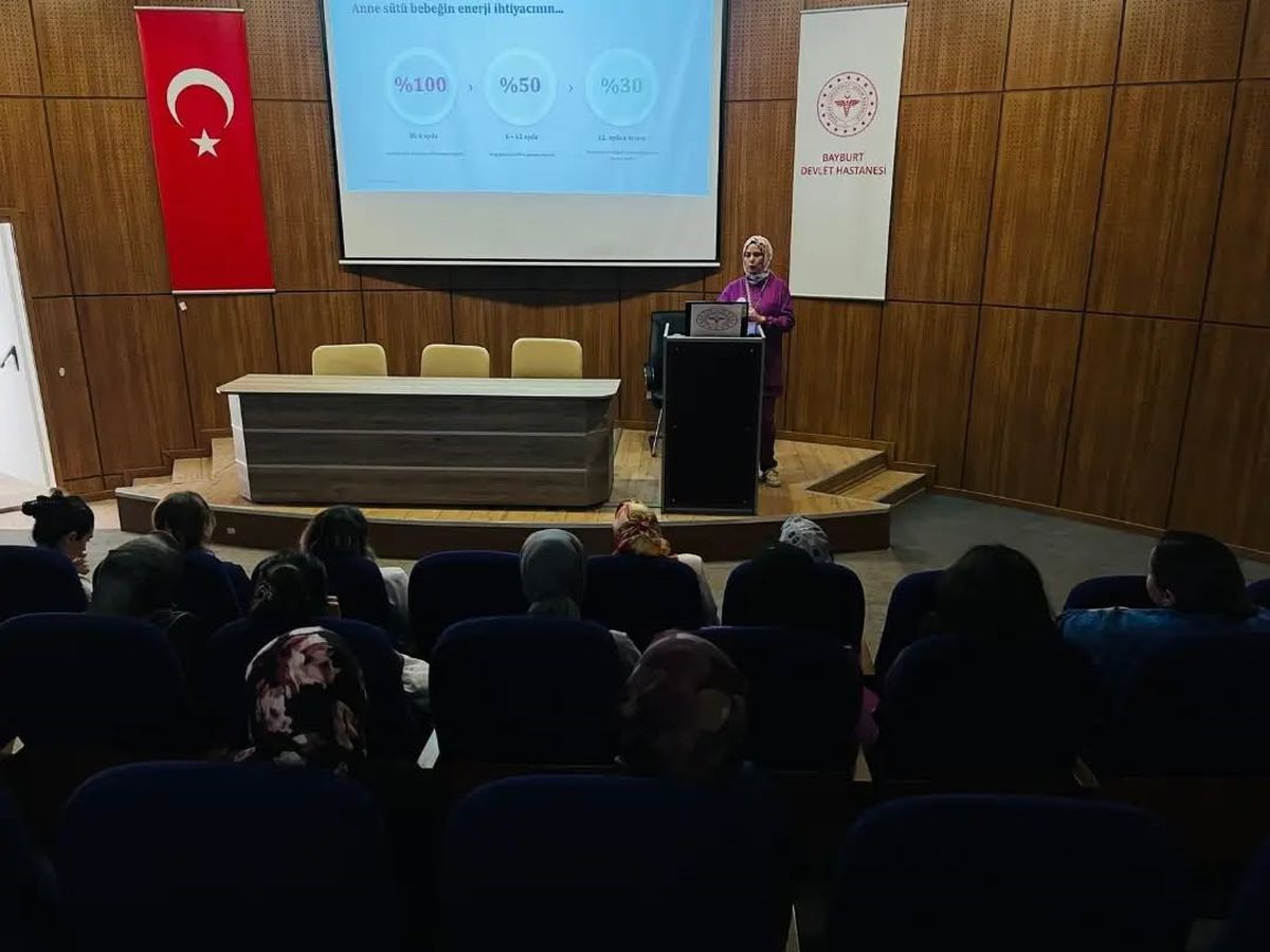 Bayburt'ta Anne Sütü ve Emzirme Eğitimi