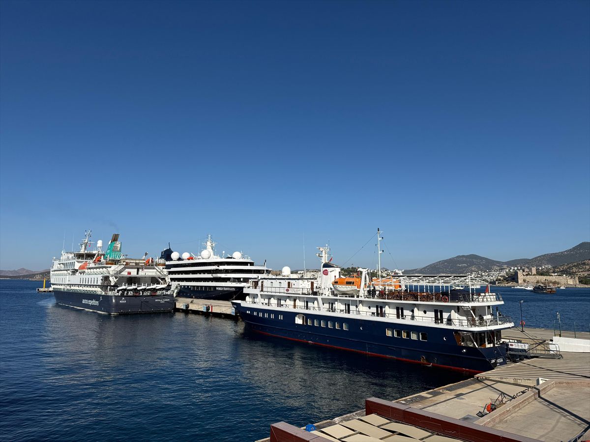 Bodrum'a Üç Kruvaziyer Gemisiyle 293 Turist Geldi