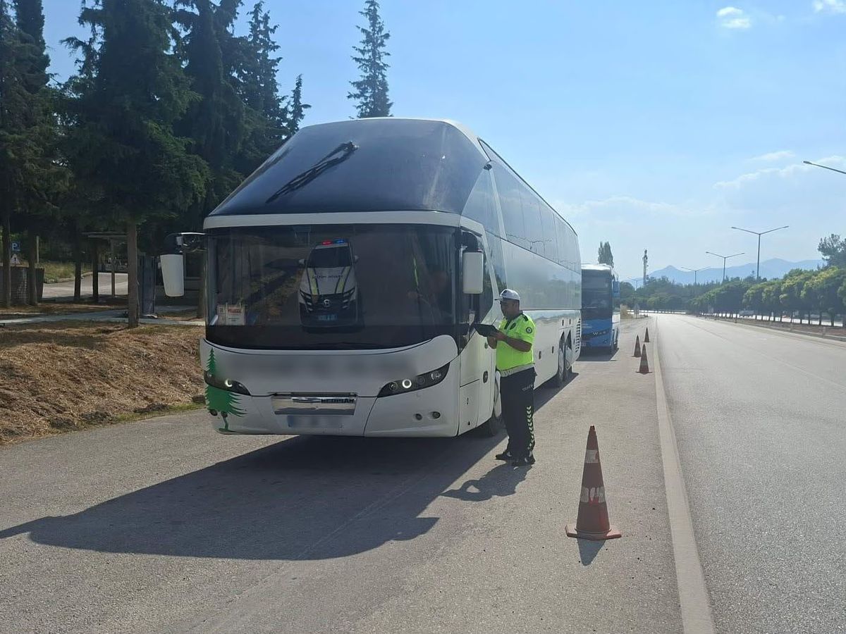 Burdur'da Şehirlerarası Otobüs Denetimleri Aralıksız Sürüyor