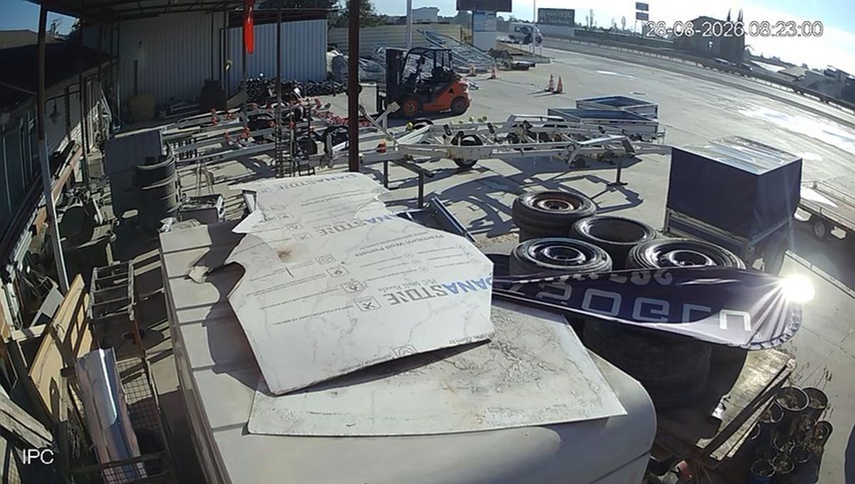 Bursa'da Motosiklete Minibüs Çarptı: 2 Yaralı