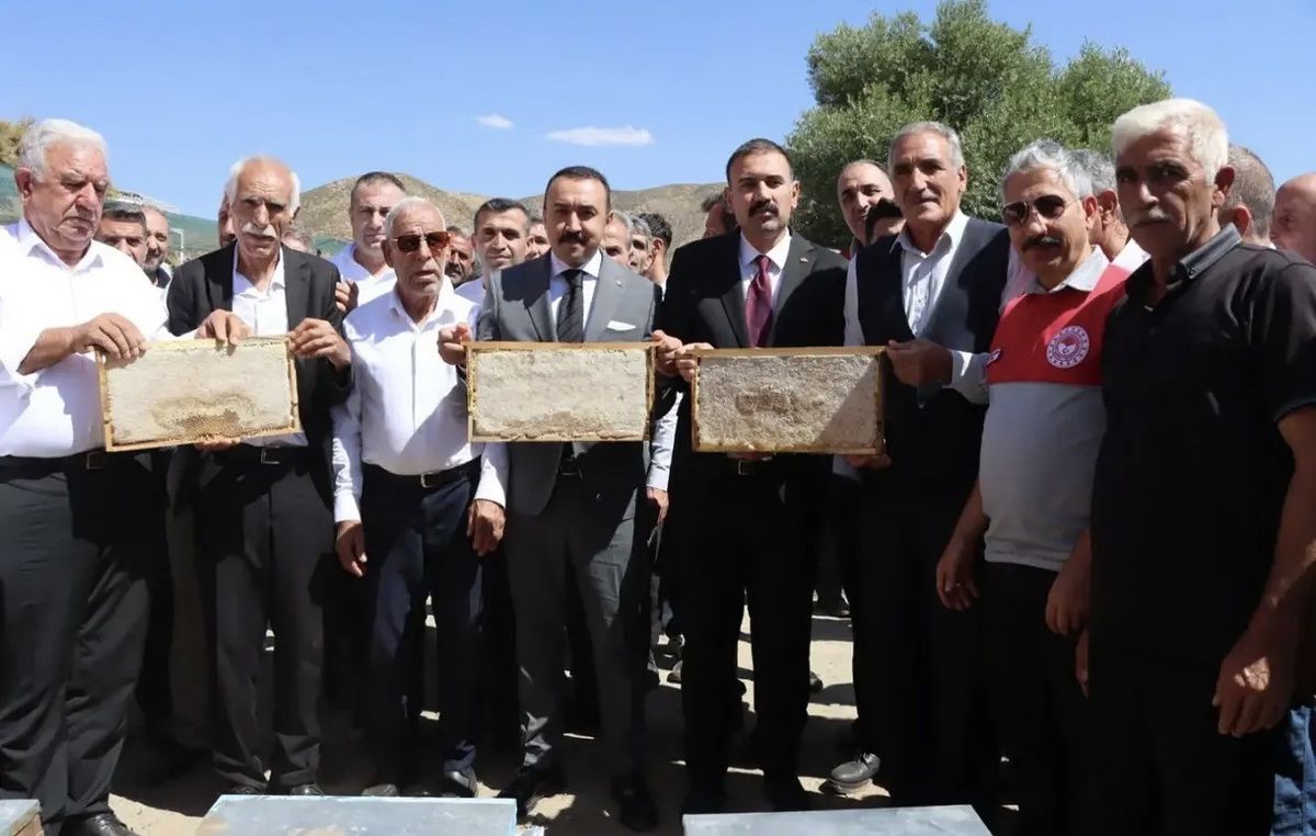 Adıyaman'da Bal Hasadı Şenliği: 2026 Sezonu Değerlendirildi