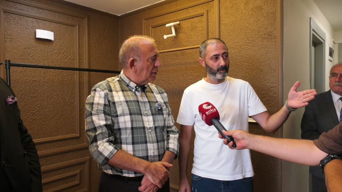 CHP'li Tekin'den Merter Esnafına Ziyaret: 'Burası Teksas Gibi Oldu'