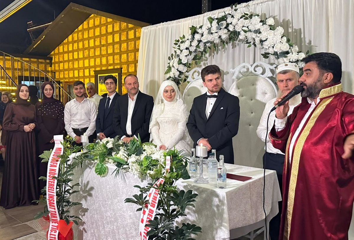 Hafız Çiftin Nikahı Uzungöl'de Kıyıldı: Erdoğan'dan Tebrik Mesajı
