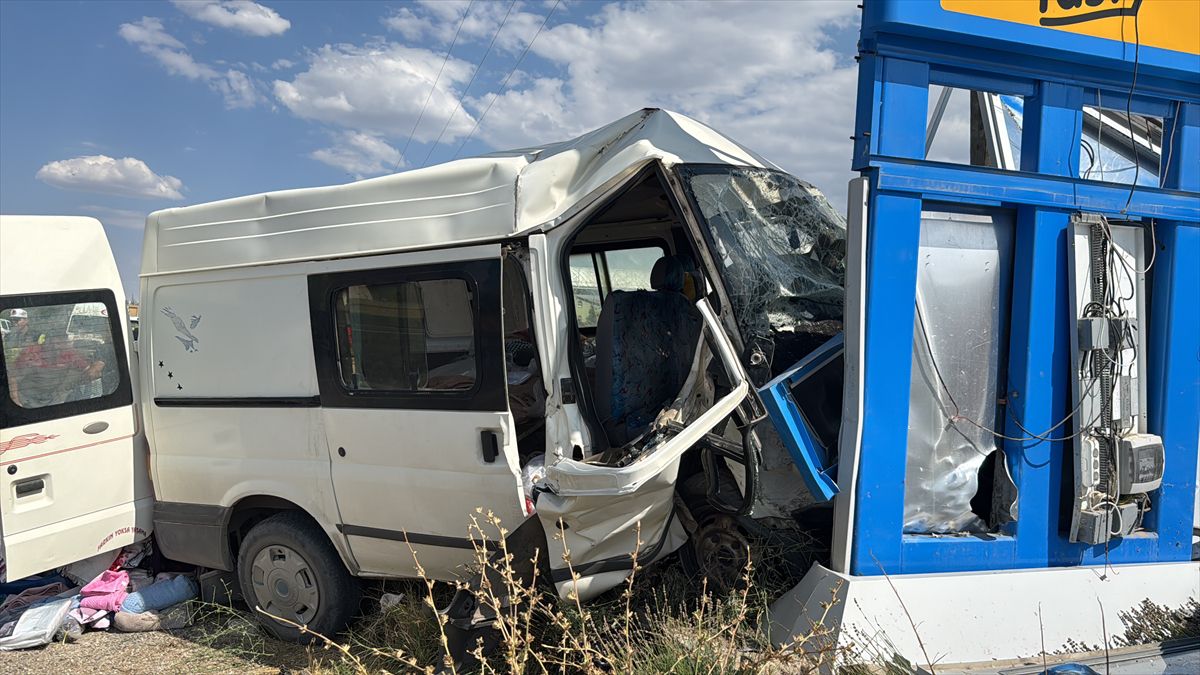 Elazığ'da Minibüs Kazası: 7 Yaralı
