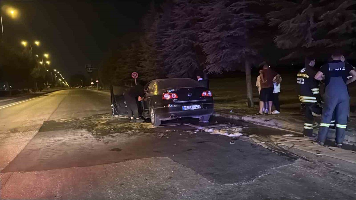 Eskişehir’de seyir halindeki otomobil alev aldı