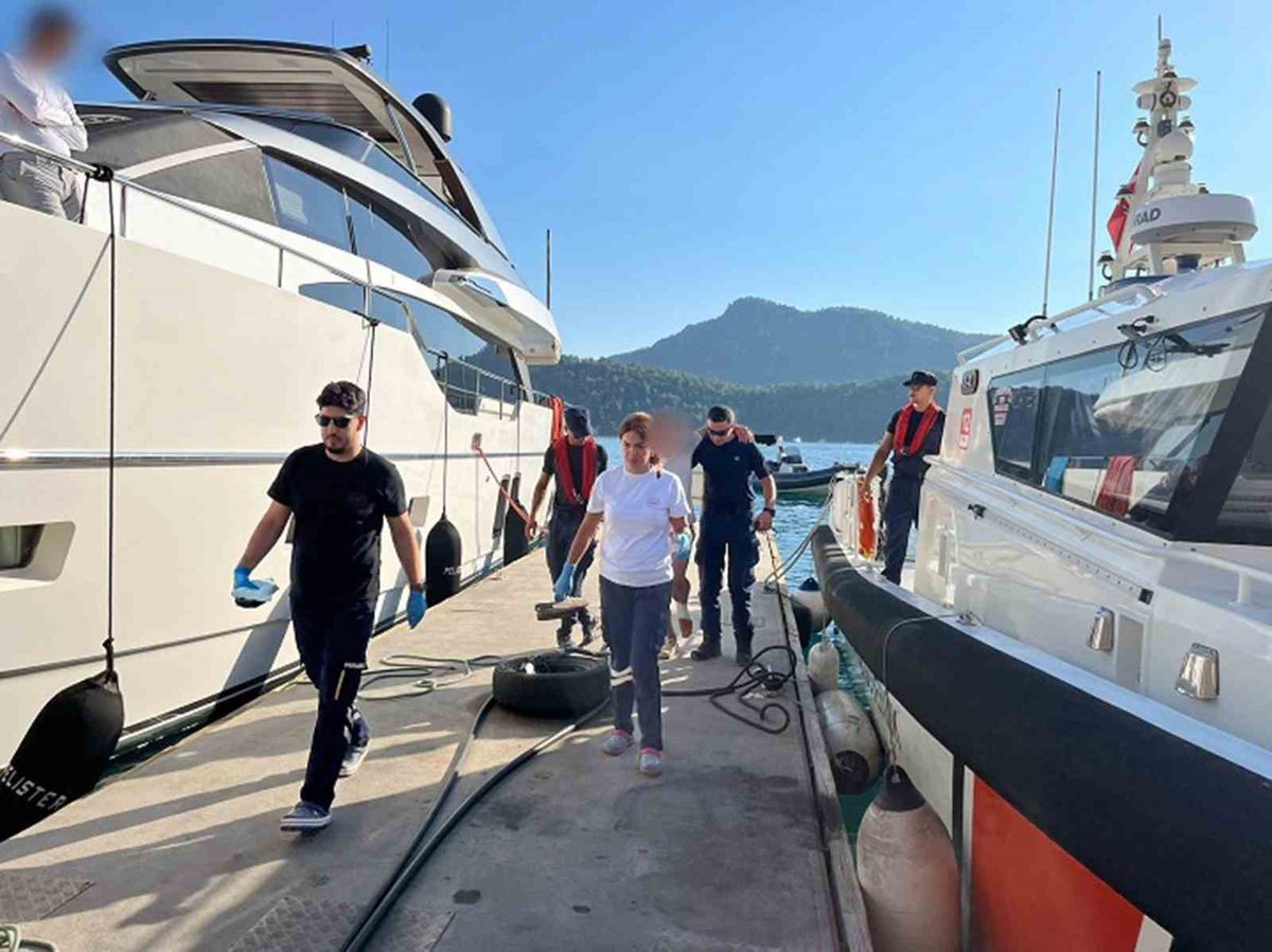 Muğla'da özel teknelerde yaralanan ve rahatsızlanan 3 kişi kurtarıldı