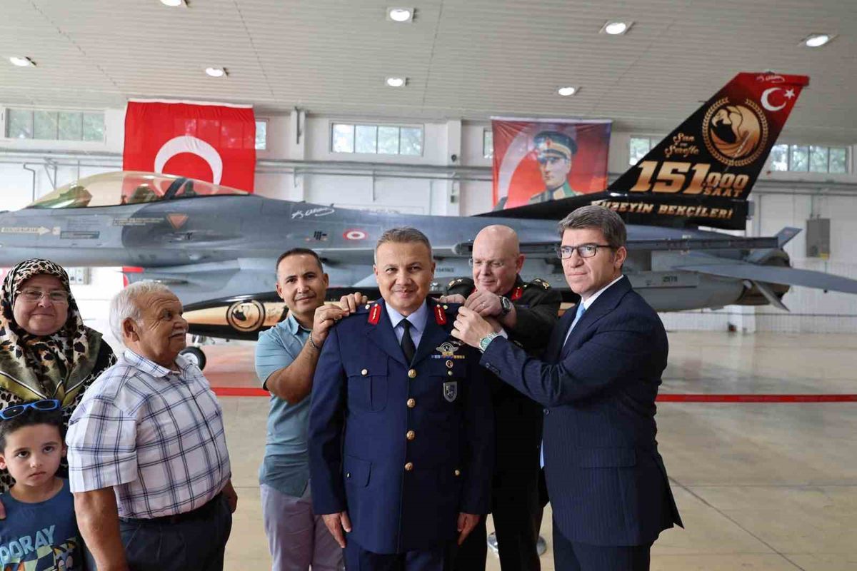 Gezeravcı'ya Tuğgeneral Rütbesi
