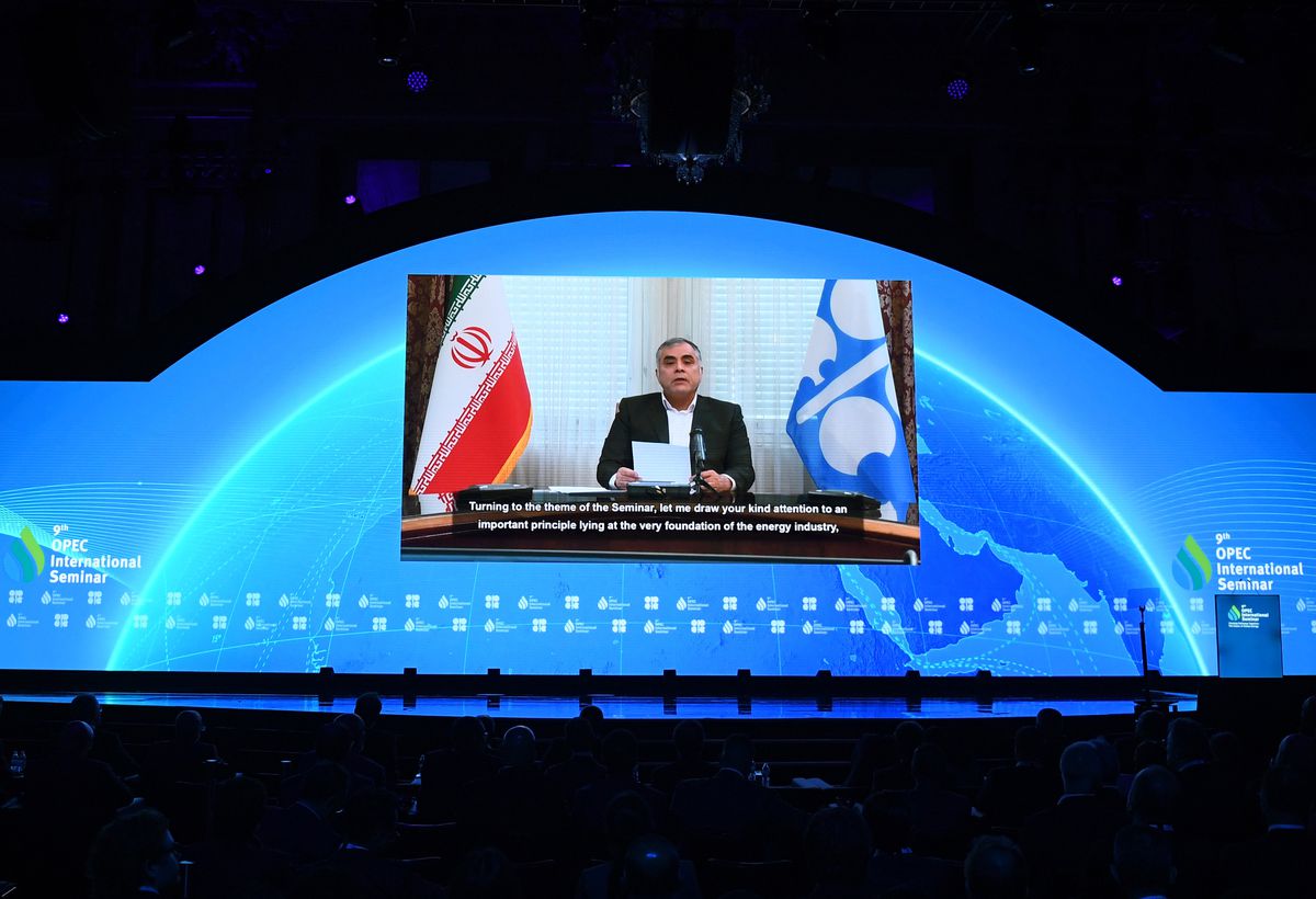 İran Petrol Bakanı: Deniz Ablukasına Rağmen Petrol Sevkiyatı Sürüyor