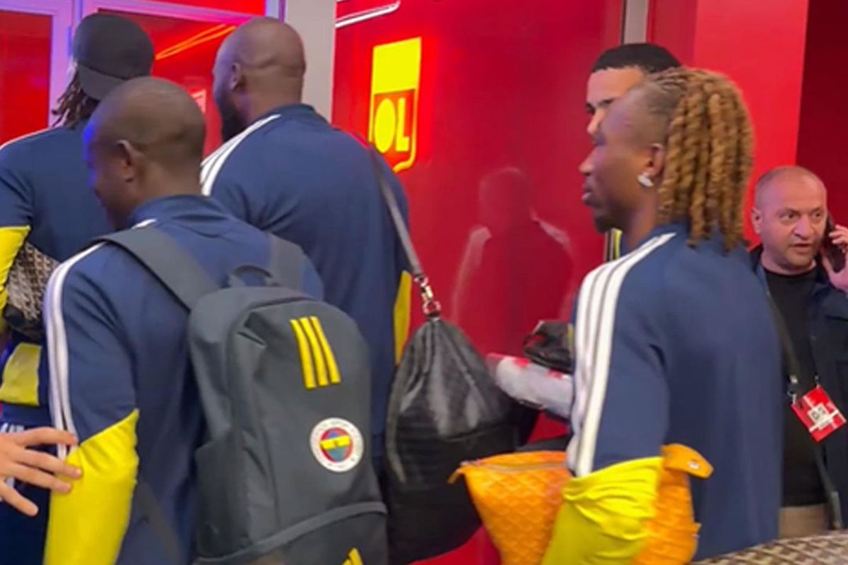 N'Golo Kante yine taraftarı mest etti