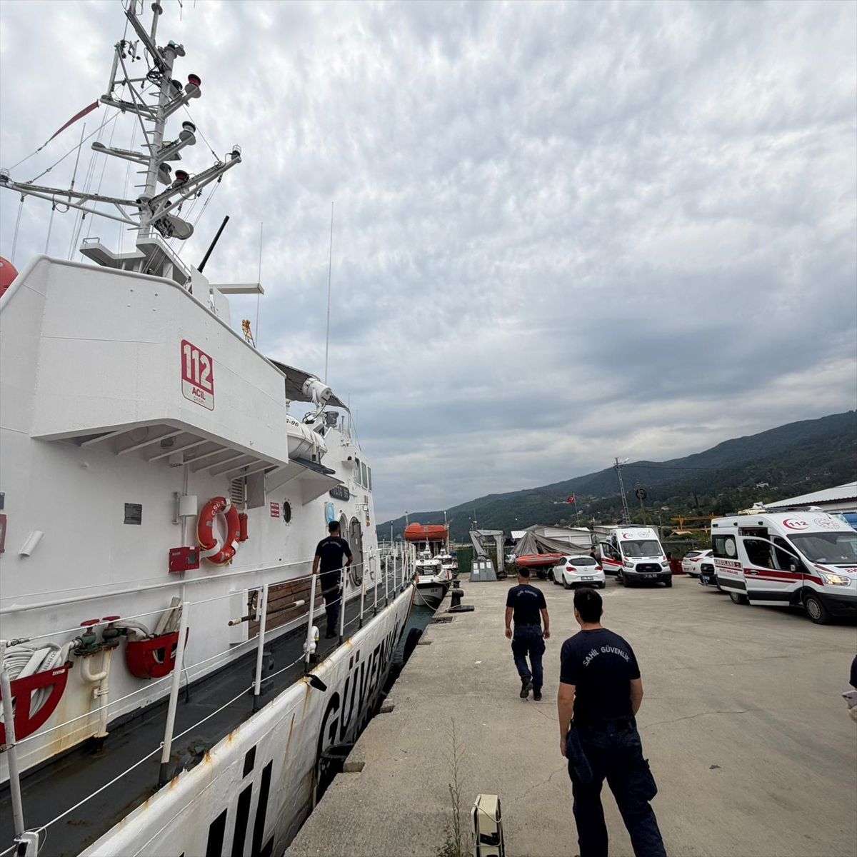 Kastamonu'da gemi su aldı: 13 kişi tahliye edildi