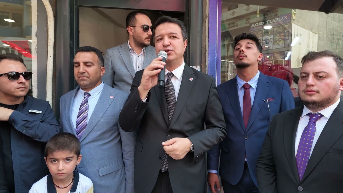 Saadet Partisi Genel Başkanı Arıkan Iğdır'da Sağlık Şikayetlerini Dinledi