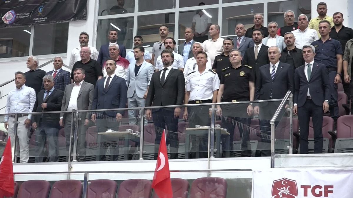 Malatya'da 15 Ülkeden 1200 Sporcu Güreşte Buluştu