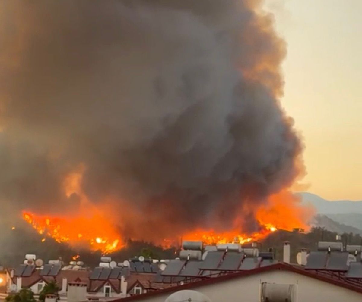 Fethiye'de Orman Yangını: Ekipler Seferber Oldu