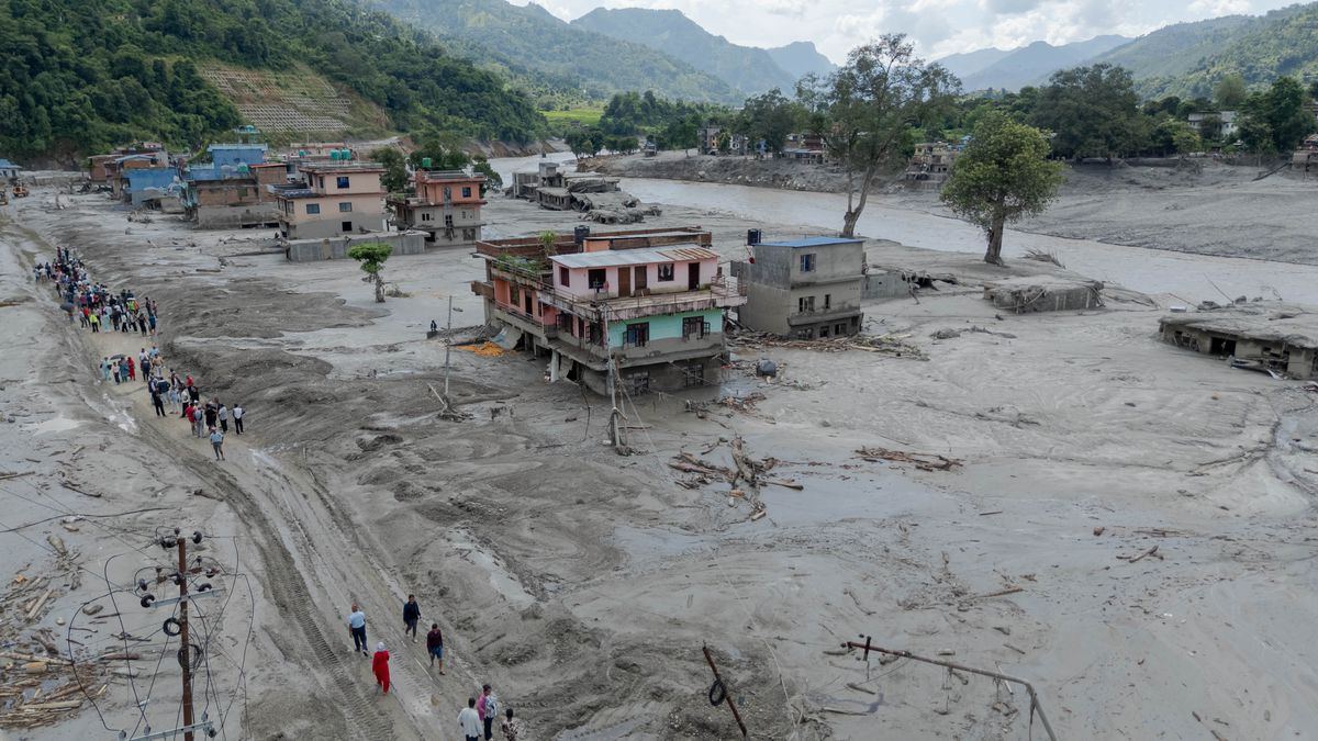 Nepal'deki ani sel felaketinde can kaybı 469'a yükseldi