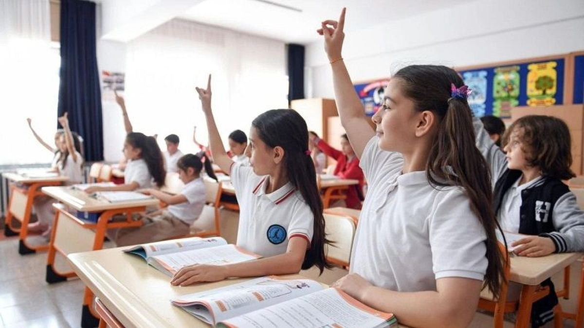 Milli Eğitim Bakanlığı’ndan aile katılımlı yeni uyum eğitimi dönemi: Velilere idari izin