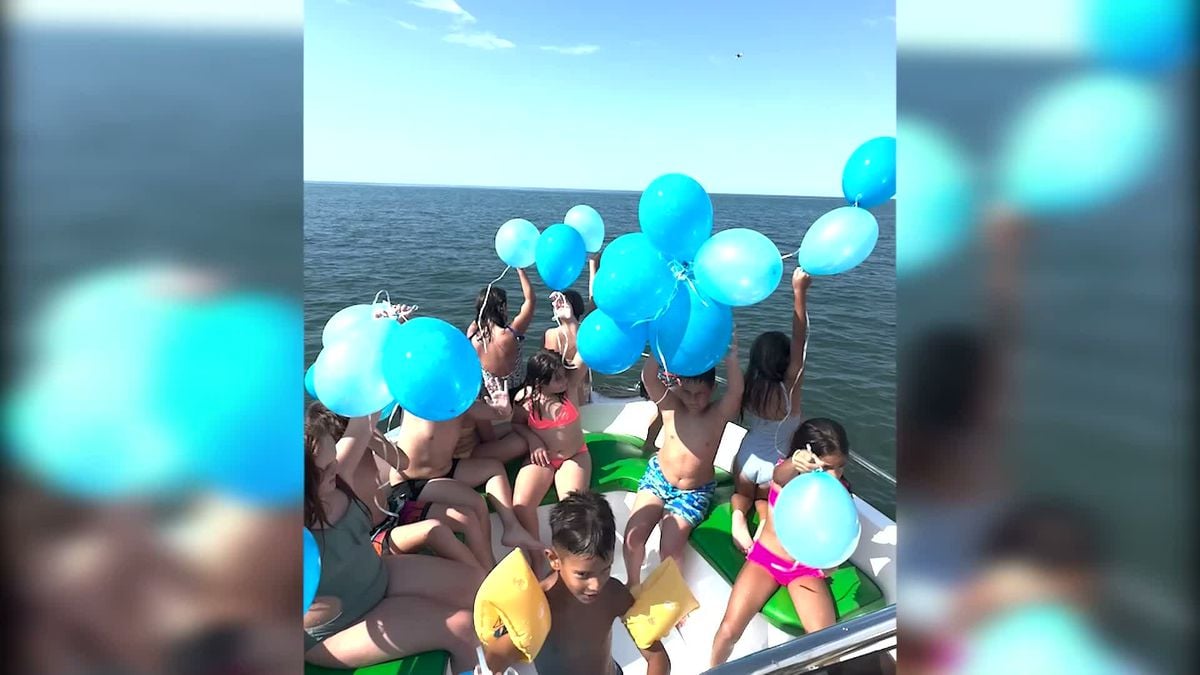 Meyvalı Mahallesi'nde 30 Ağustos Coşkusu: Tekne Turu, Horon ve Havai Fişek