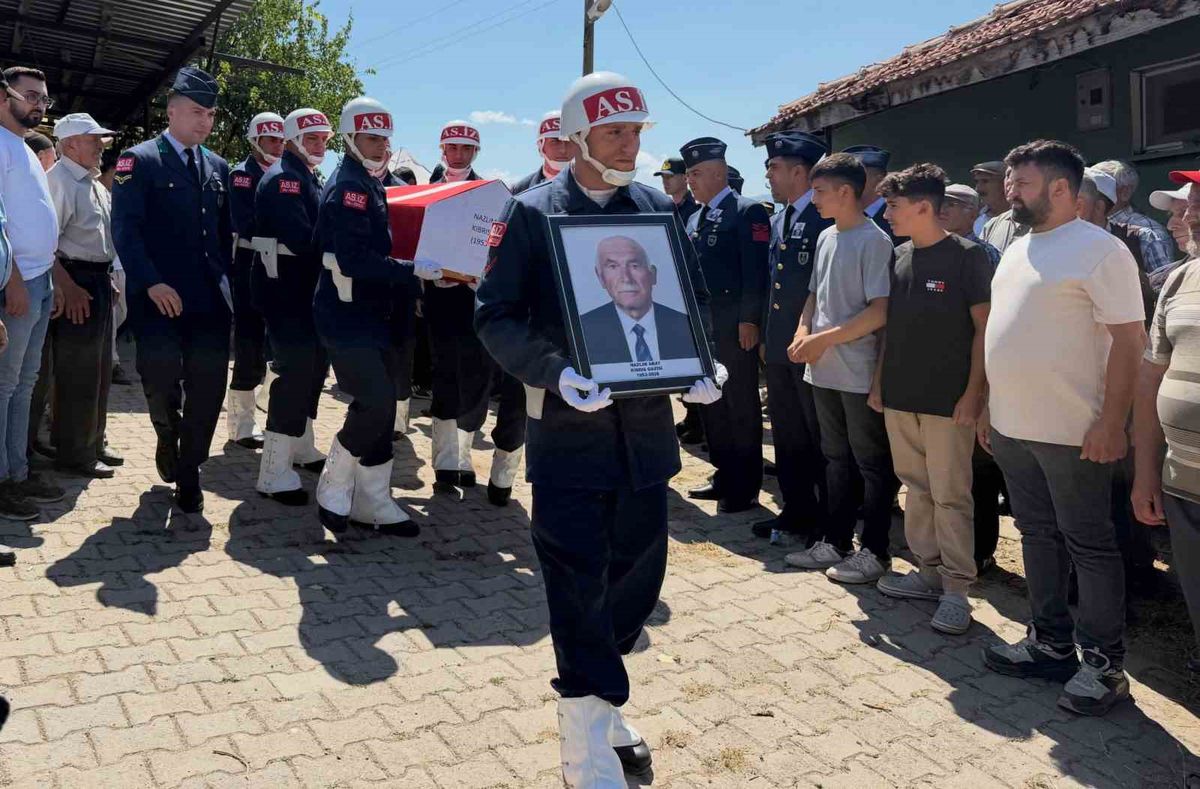 Kütahya'da Kıbrıs Gazisi Nazlım Abay Son Yolculuğuna Uğurlandı