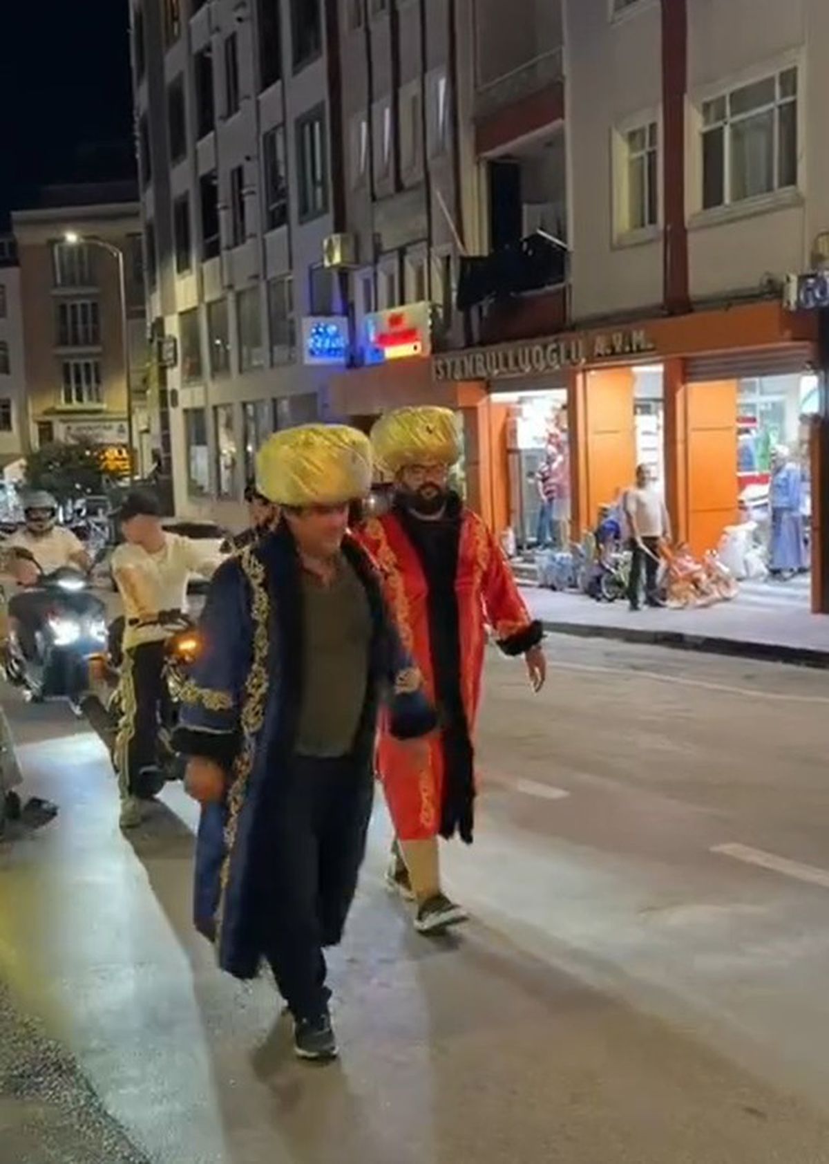 Gerze'de Osmanlı Kostümlü Mehter Marşı Yürüyüşü