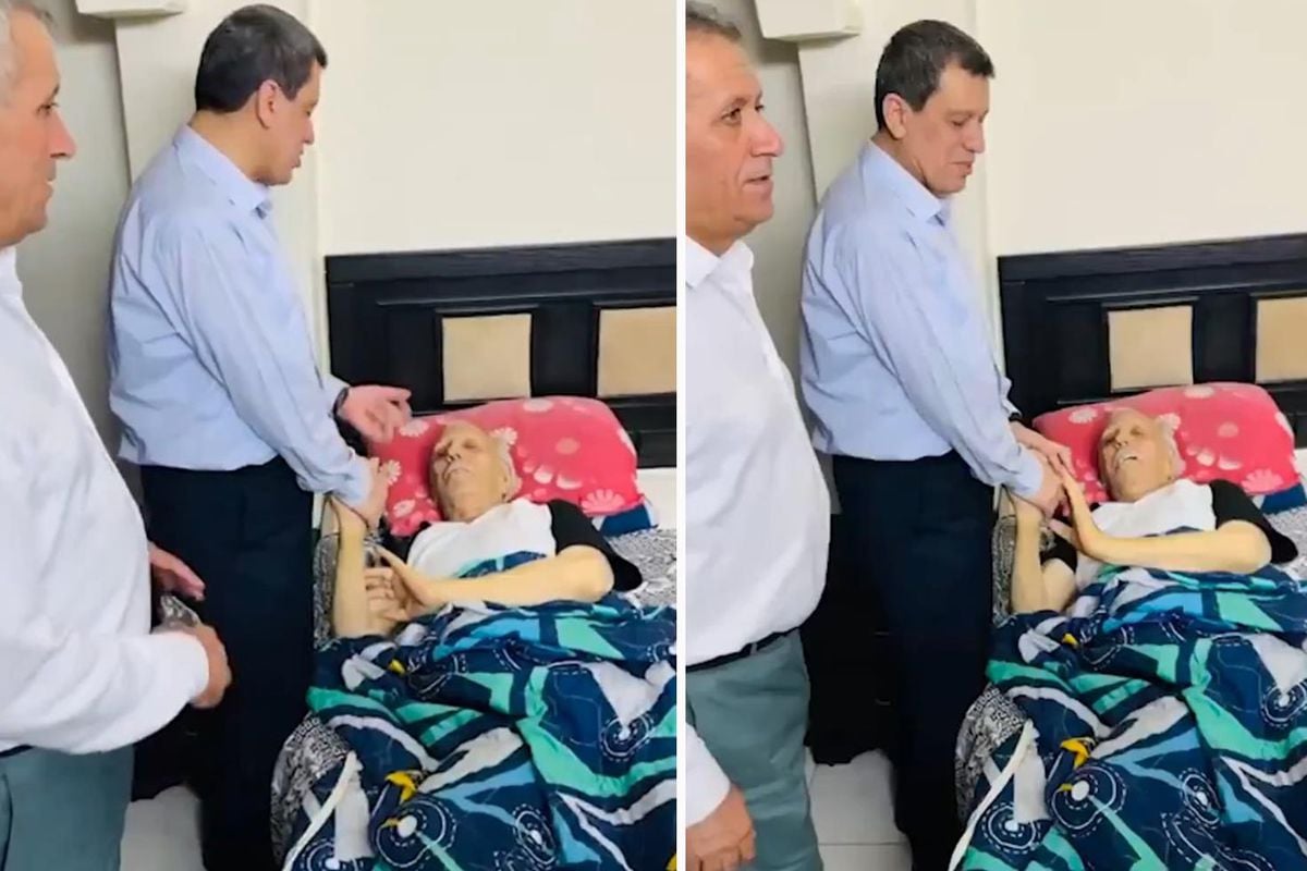 Suriye'de cumhurbaşkanı danışmanı olarak atanan Mazlum Abdi'den hastane ziyareti
