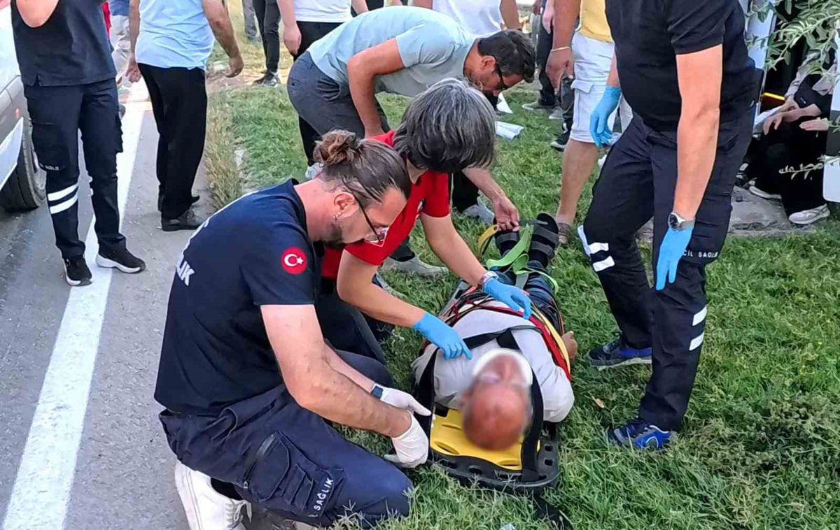 Aksaray'da Servis Minibüsü Kazası: 6 Yaralı