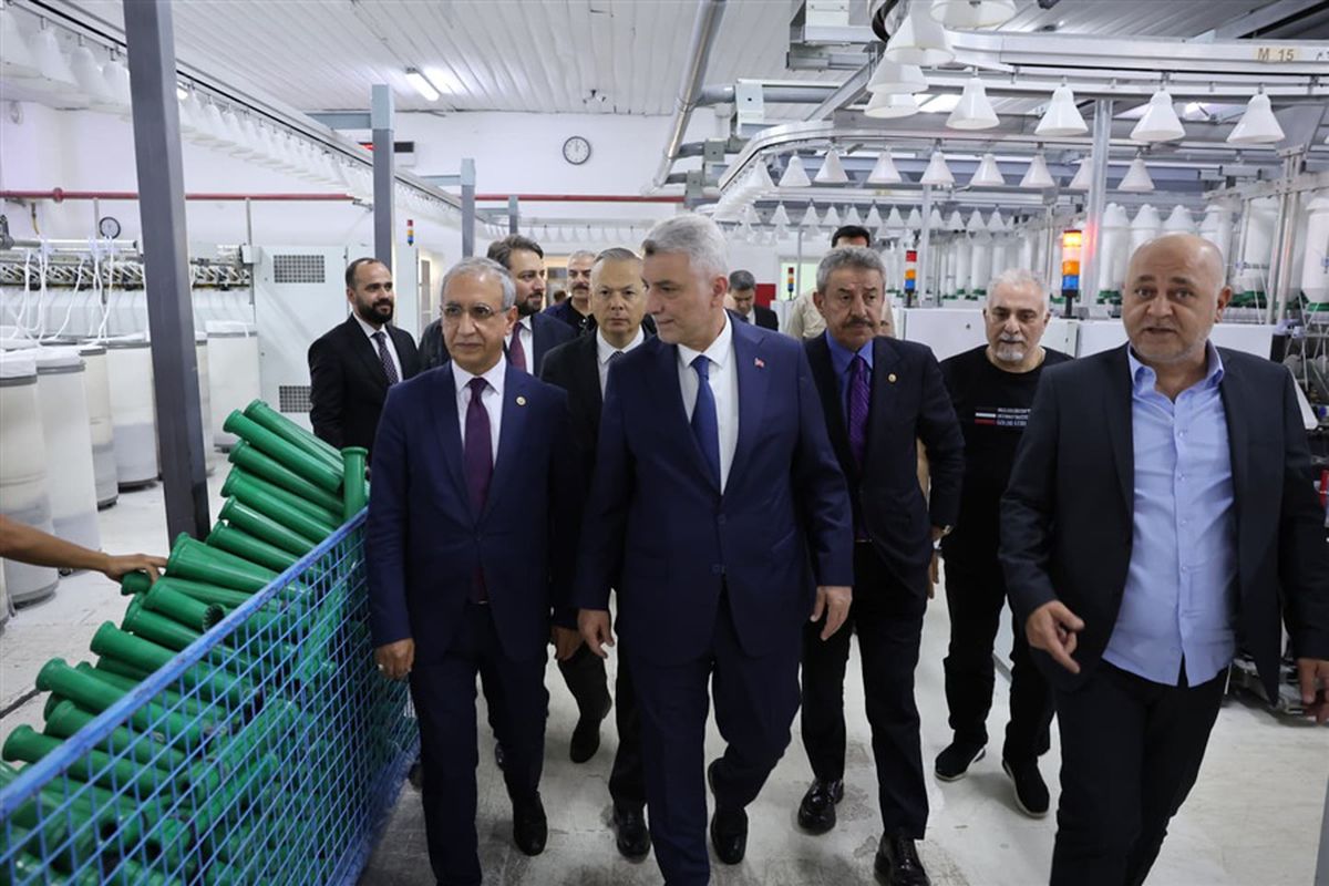 Ticaret Bakanı Bolat, Halep'te İş İnsanlarıyla Bir Araya Geldi
