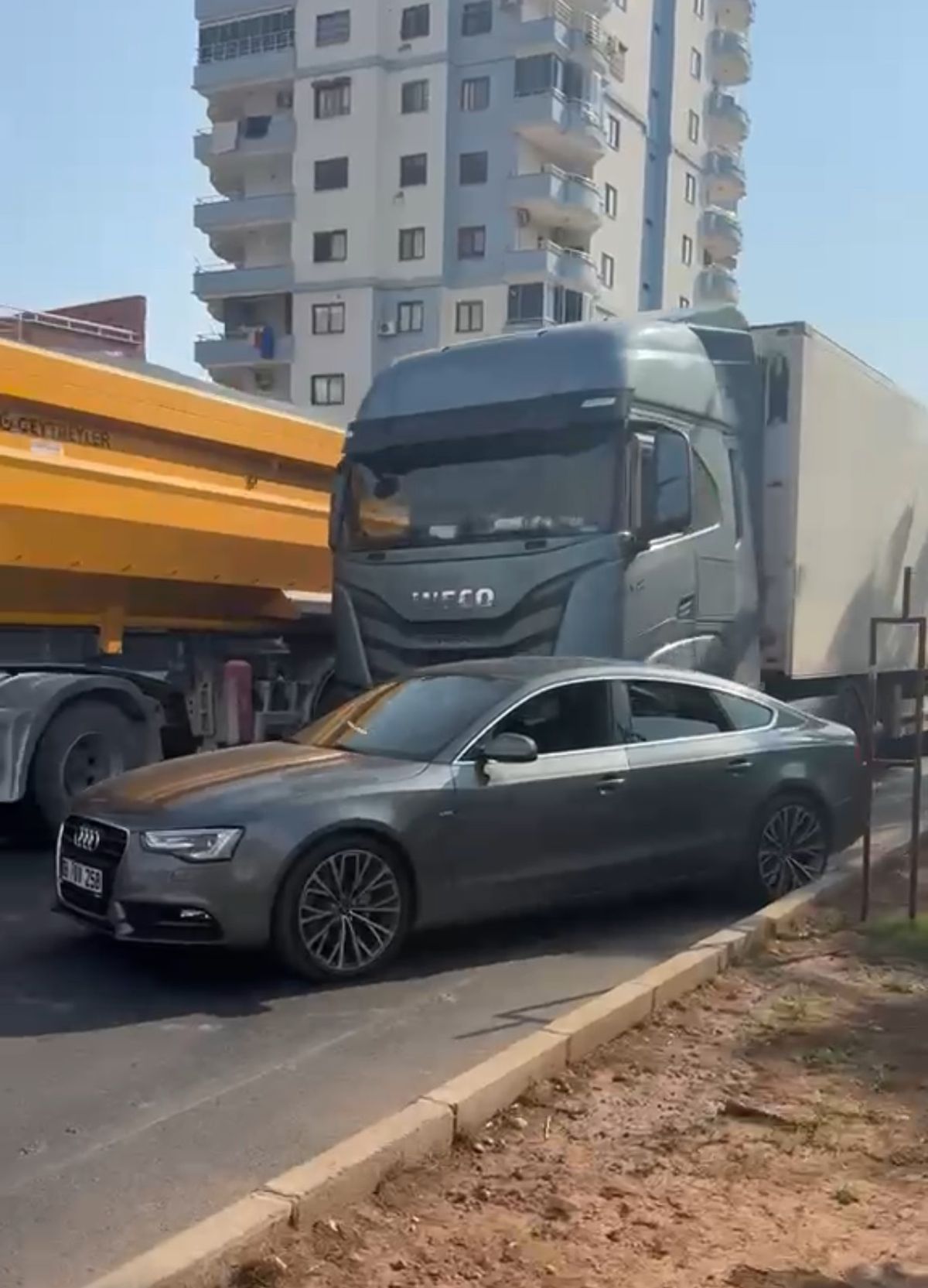 Trafik Tartışmasında Taşlı Saldırıya 180 Bin Lira Ceza