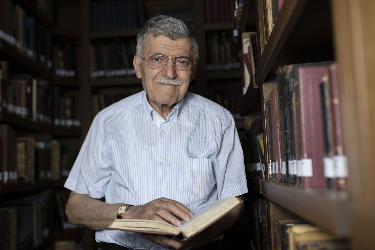 Yazar Ali Haydar Haksal vefat etti