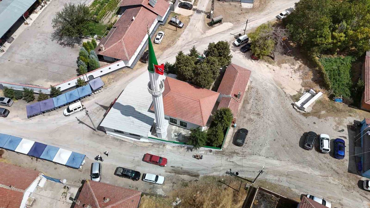 Yassıhöyük Camisi 4 ay sonra yeniden ibadete açıldı