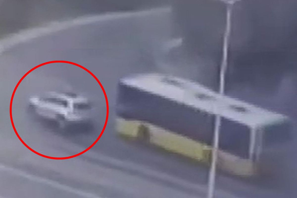 Zeytinburnu'nda İETT otobüsü duvara çarptı: 1 ölü, 17 yaralı