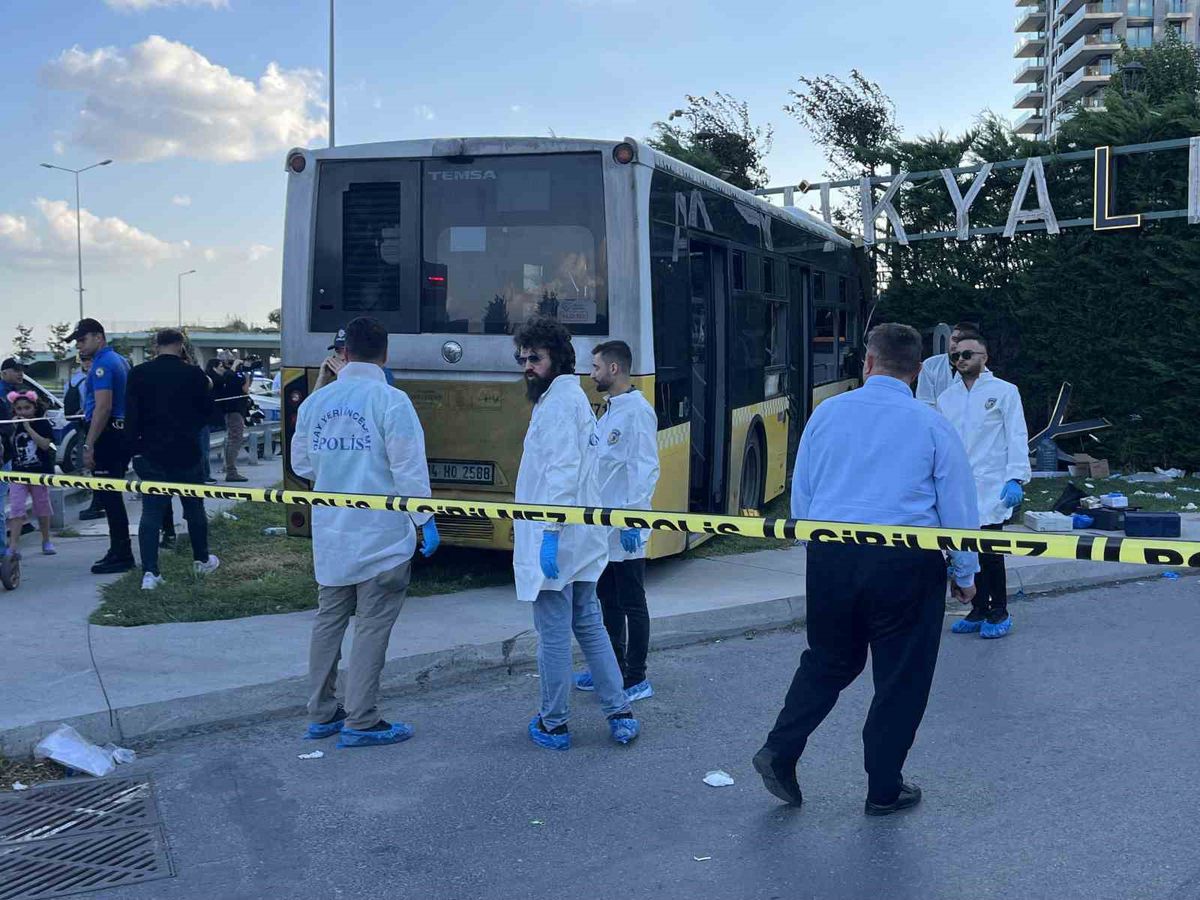 Zeytinburnu'nda İETT kazasında ölü sayısı 2'ye yükseldi