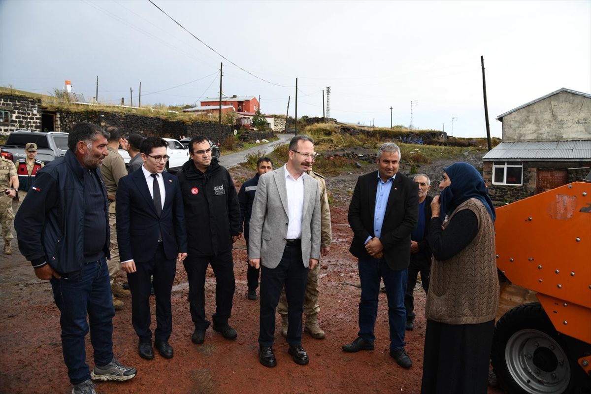 Ardahan Valisi Çıldır'da Hasar İncelemelerinde Bulundu