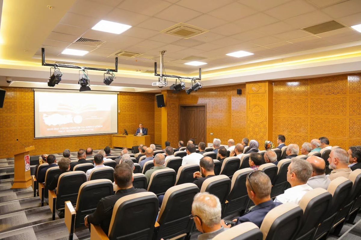 Bayburt'ta 2026-2027 Eğitim Yılı Öncesi Okul Güvenliği Toplantısı Yapıldı