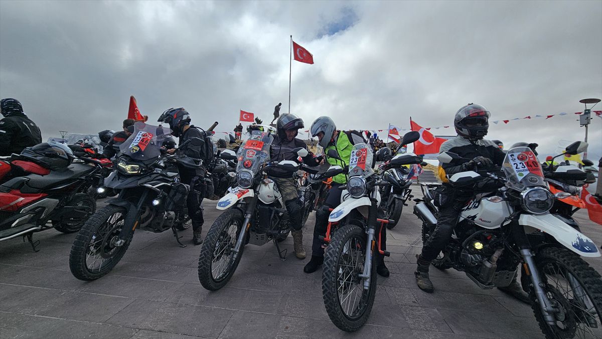 Süvarinin İzinde 960 Motosiklet Kocatepe'de