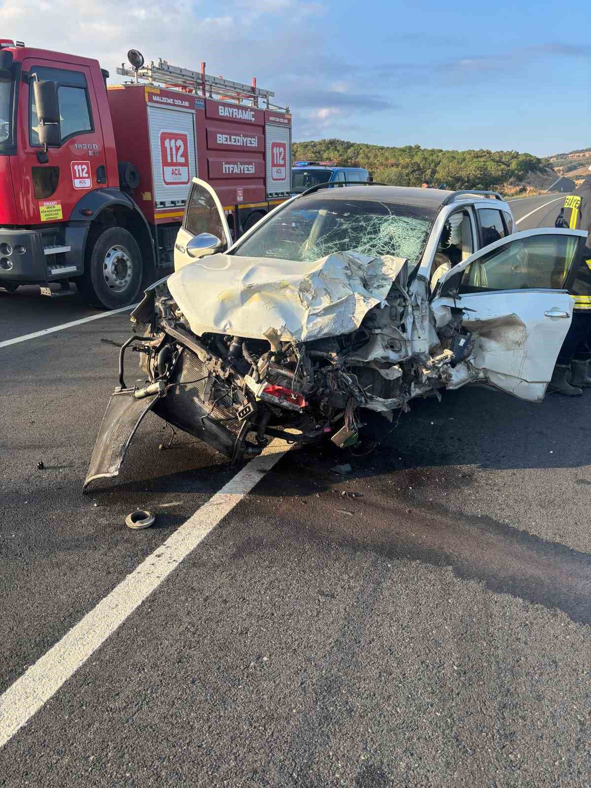 Çanakkale'de Feci Kaza: 1 Ölü, 2 Yaralı