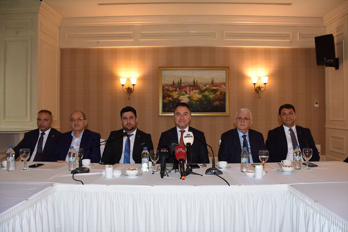 Babacan: Barış Sürecini Destekliyoruz