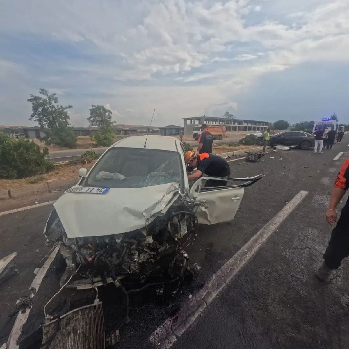 Elazığ'da İki Otomobil Çarpıştı: 2 Yaralı