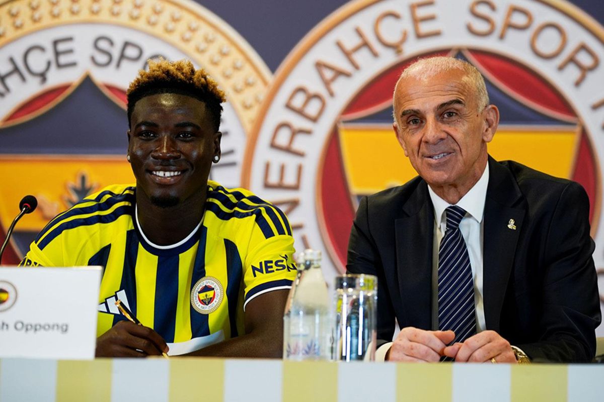Fenerbahçe'de Kojo Peprah Oppong imzayı attı! Meğerse eski yıldızla telefonda görüşmüş