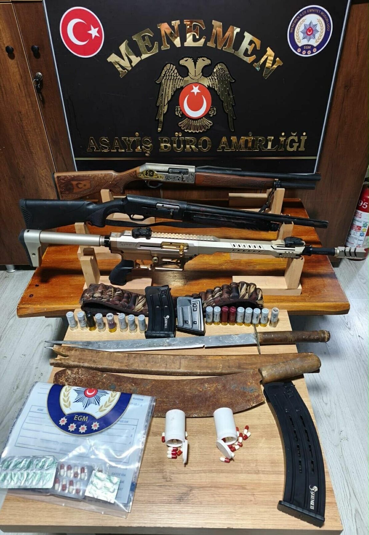 Menemen'de Güvercin Kavgası Kanlı Bitti: 13 Yaralı, 4 Tutuklama