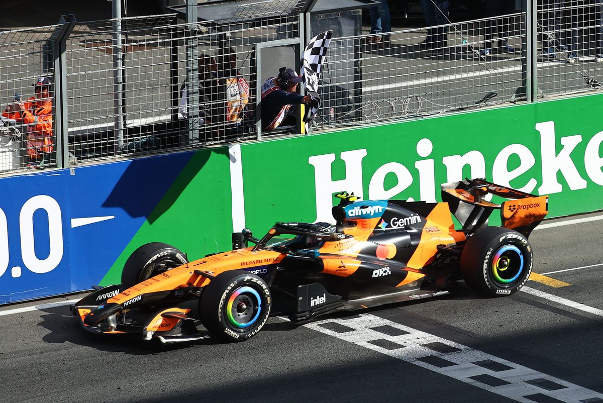 Lando Norris, McLaren ile 2030'a Kadar Sözleşme Uzattı