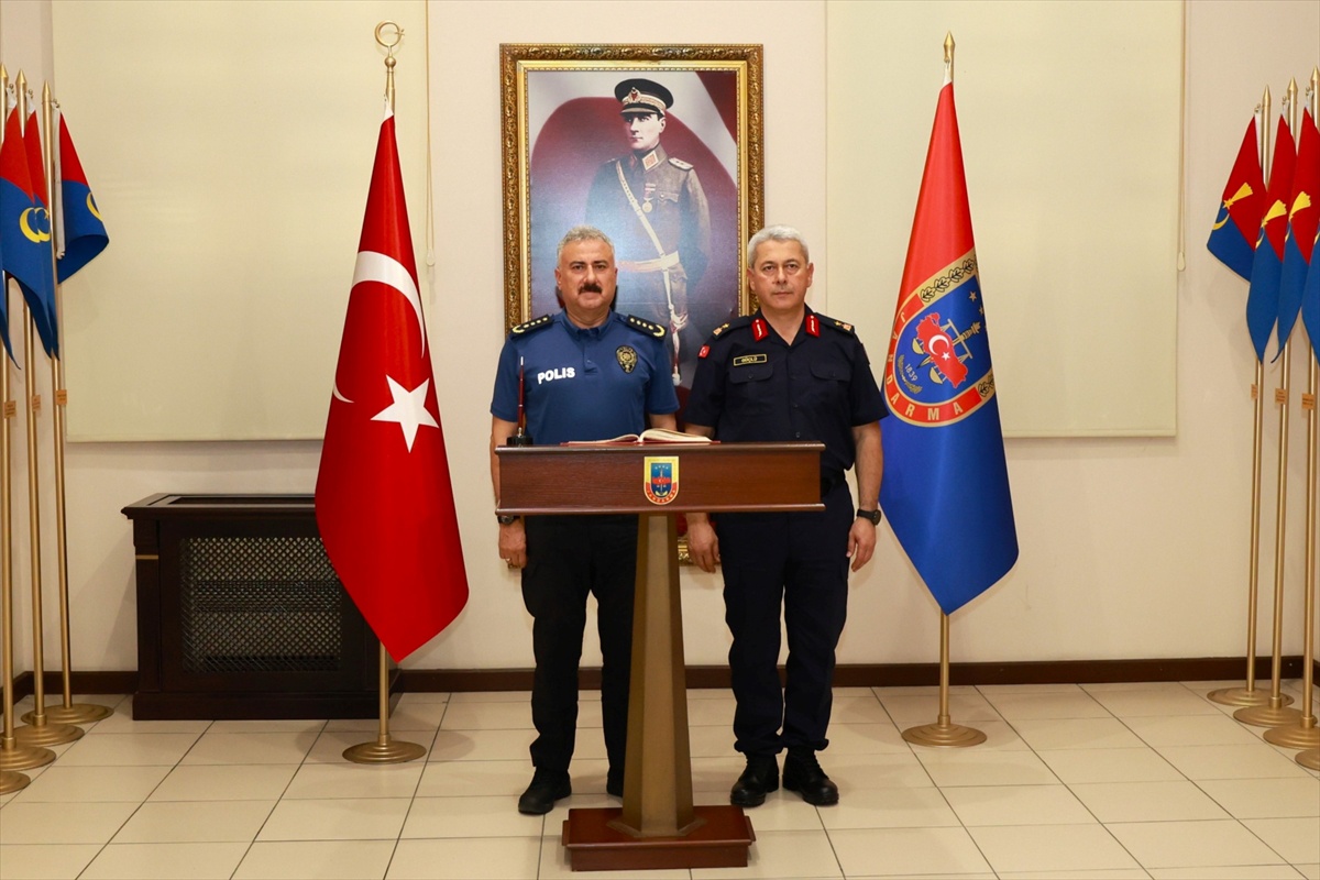 Mersin Emniyet Müdürü'nden Yeni Görev Ziyaretleri