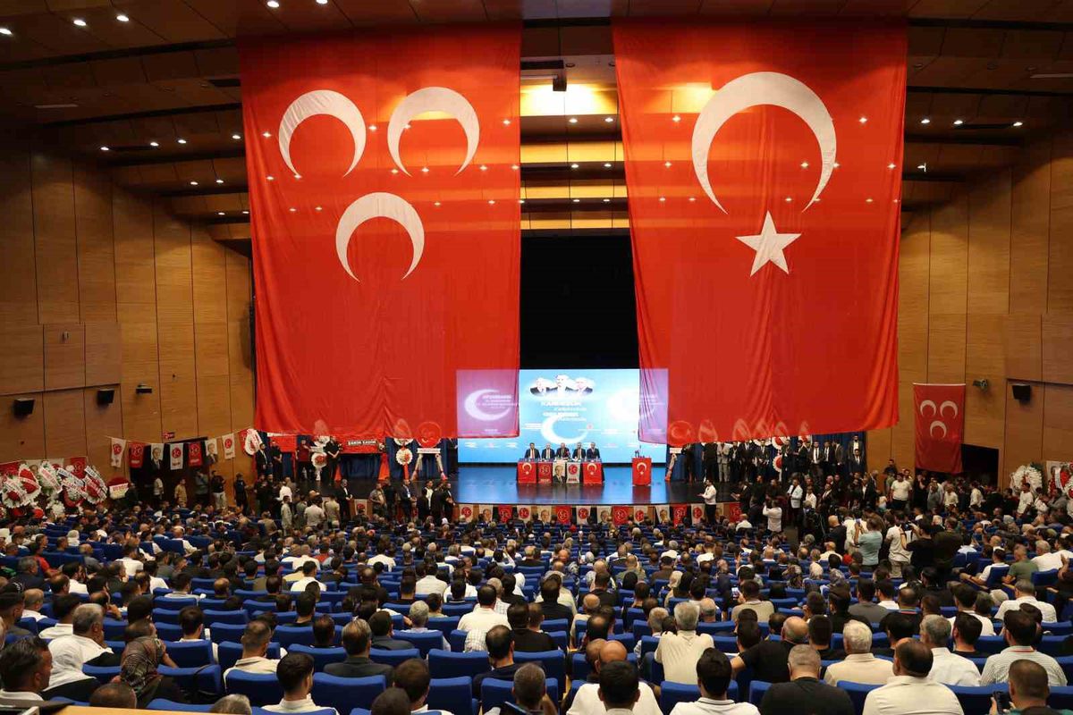 MHP Diyarbakır'da Hasan Özcoşkun Güven Tazeledi