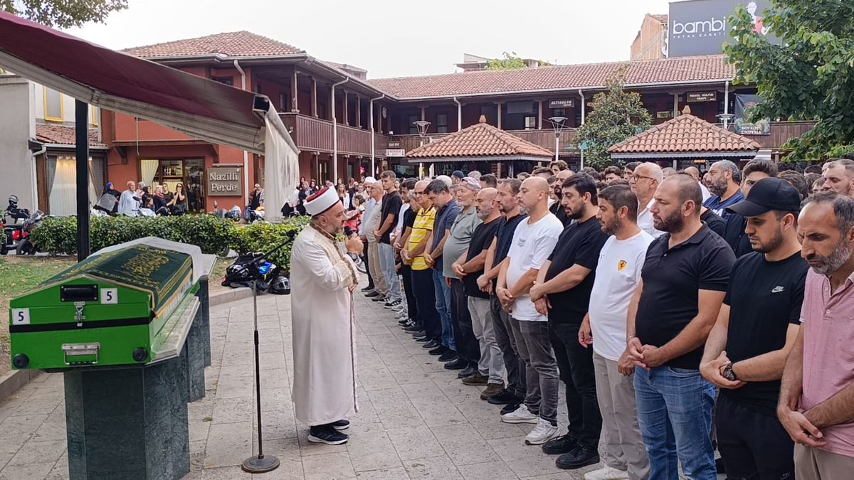 İnegöl'de Kazada Ölen Talha Taner Kırca Toprağa Verildi