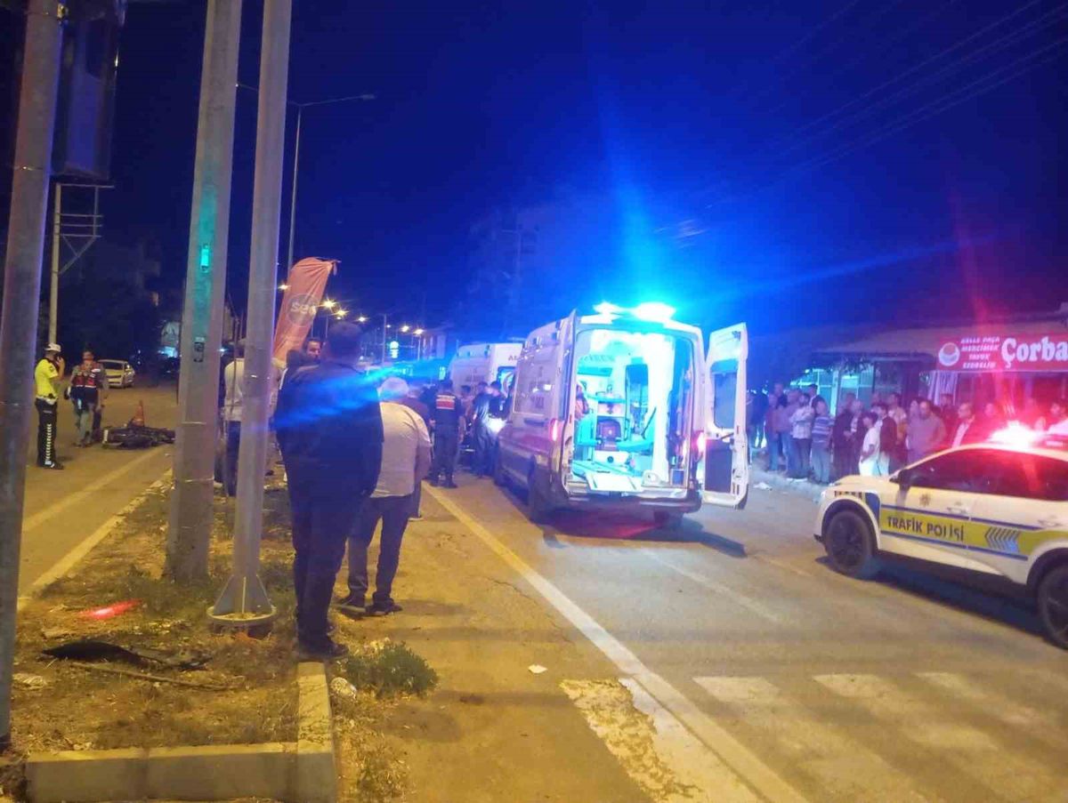 Konya Hüyük'te Motosiklet ile Otomobil Çarpıştı: 2 Yaralı