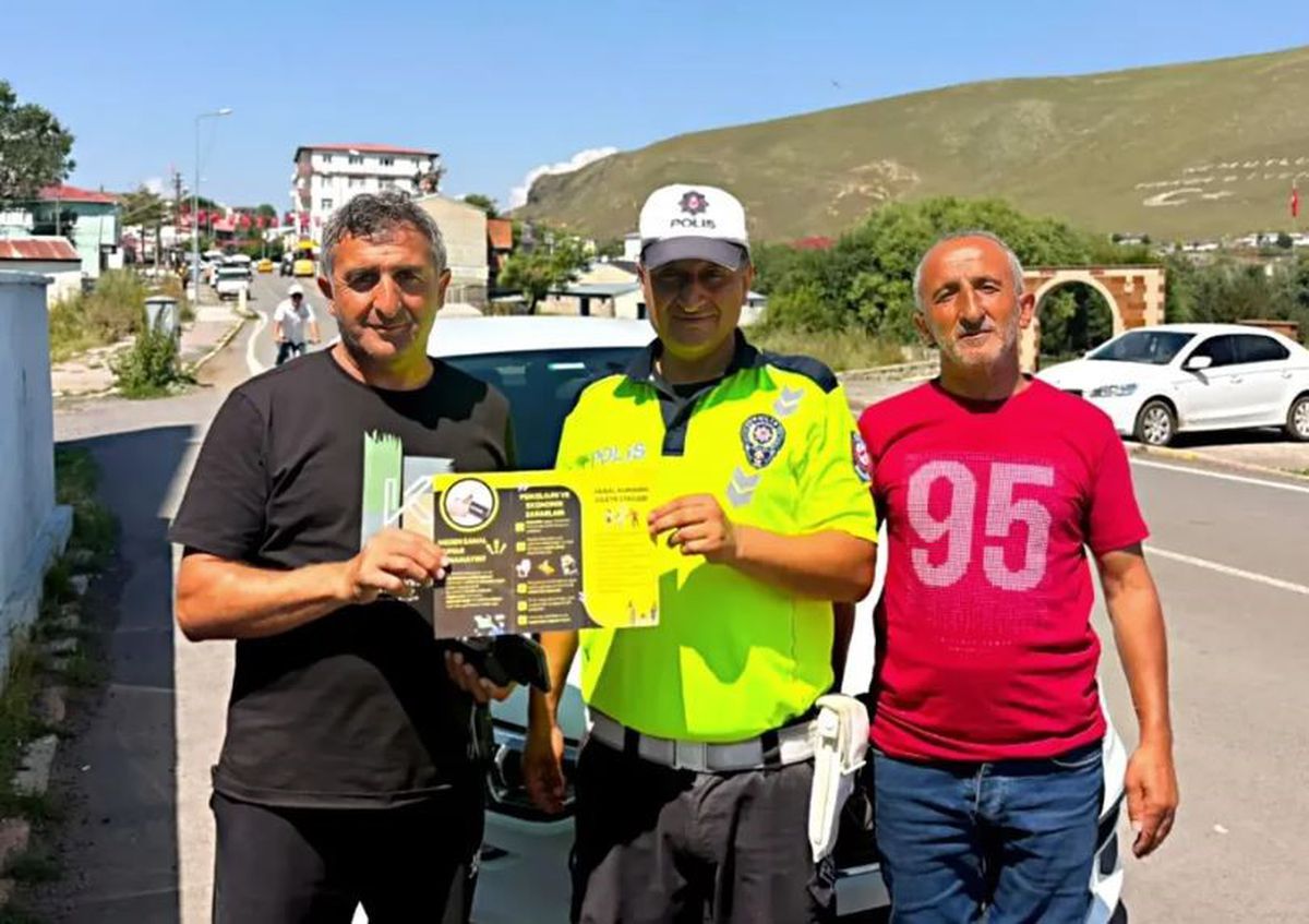 Ardahan'da Polisten Vatandaşlara Kapsamlı Bilgilendirme