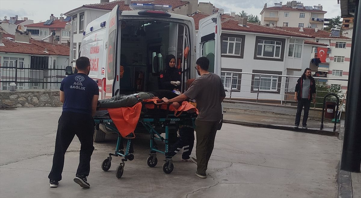Boyabat'ta kardeş kavgası: 2 yaralı