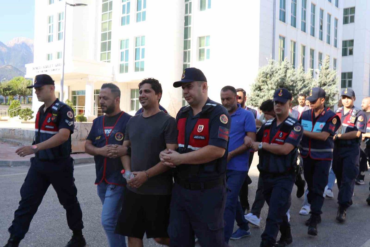 Denizli'de Haraç Çetesi Operasyonu: 7 Şüpheli Tutuklandı