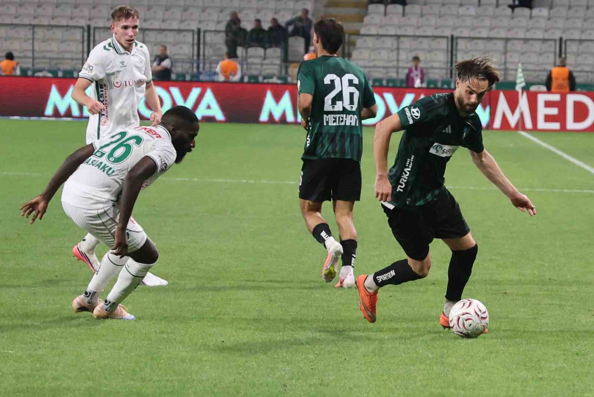 Konyaspor, Kocaelispor'a 2-1 Mağlup Oldu